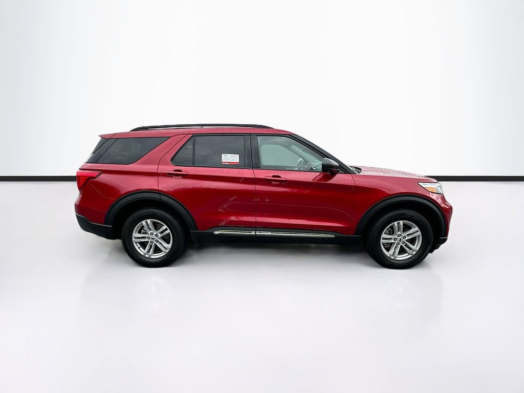 Used 2023 Ford Explorer XLT w/ Equipment Group 202A AWD/4WD image 11