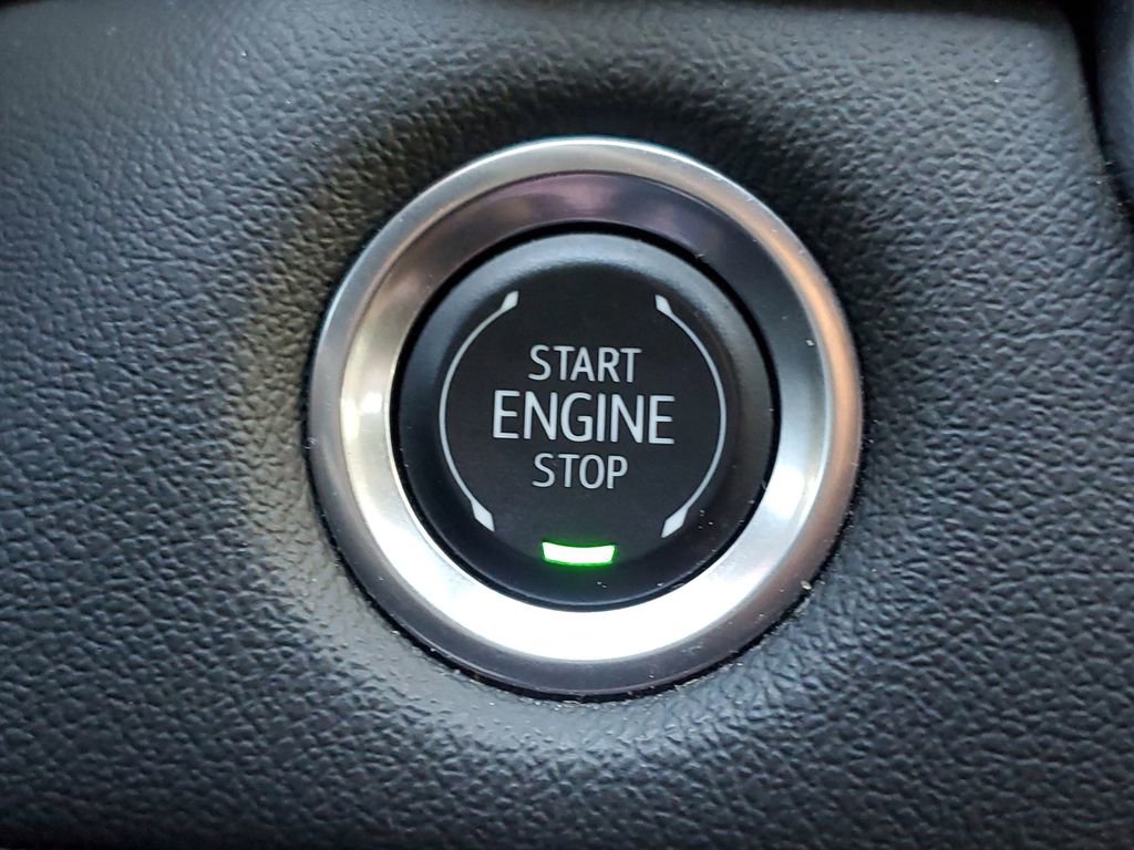 Used 2024 Chevrolet Colorado LT w/ LT Convenience Package image 26