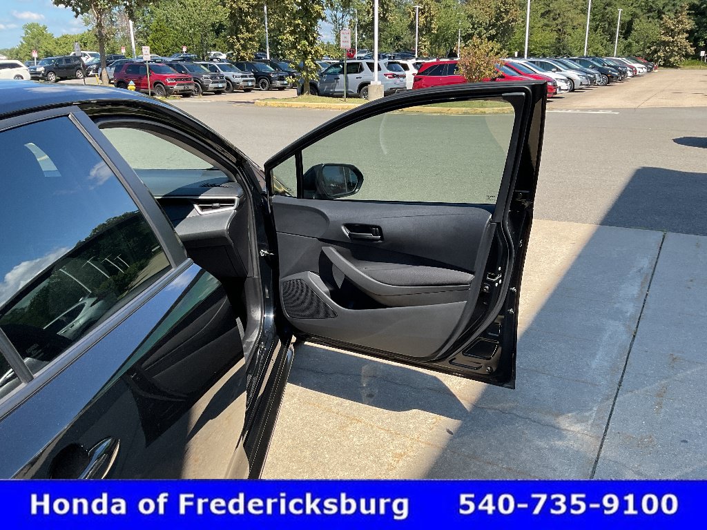 Used 2024 Toyota Corolla LE FWD image 19