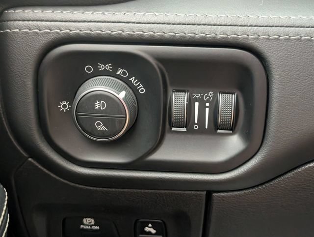 Used 2020 RAM 1500 Limited AWD/4WD image 15