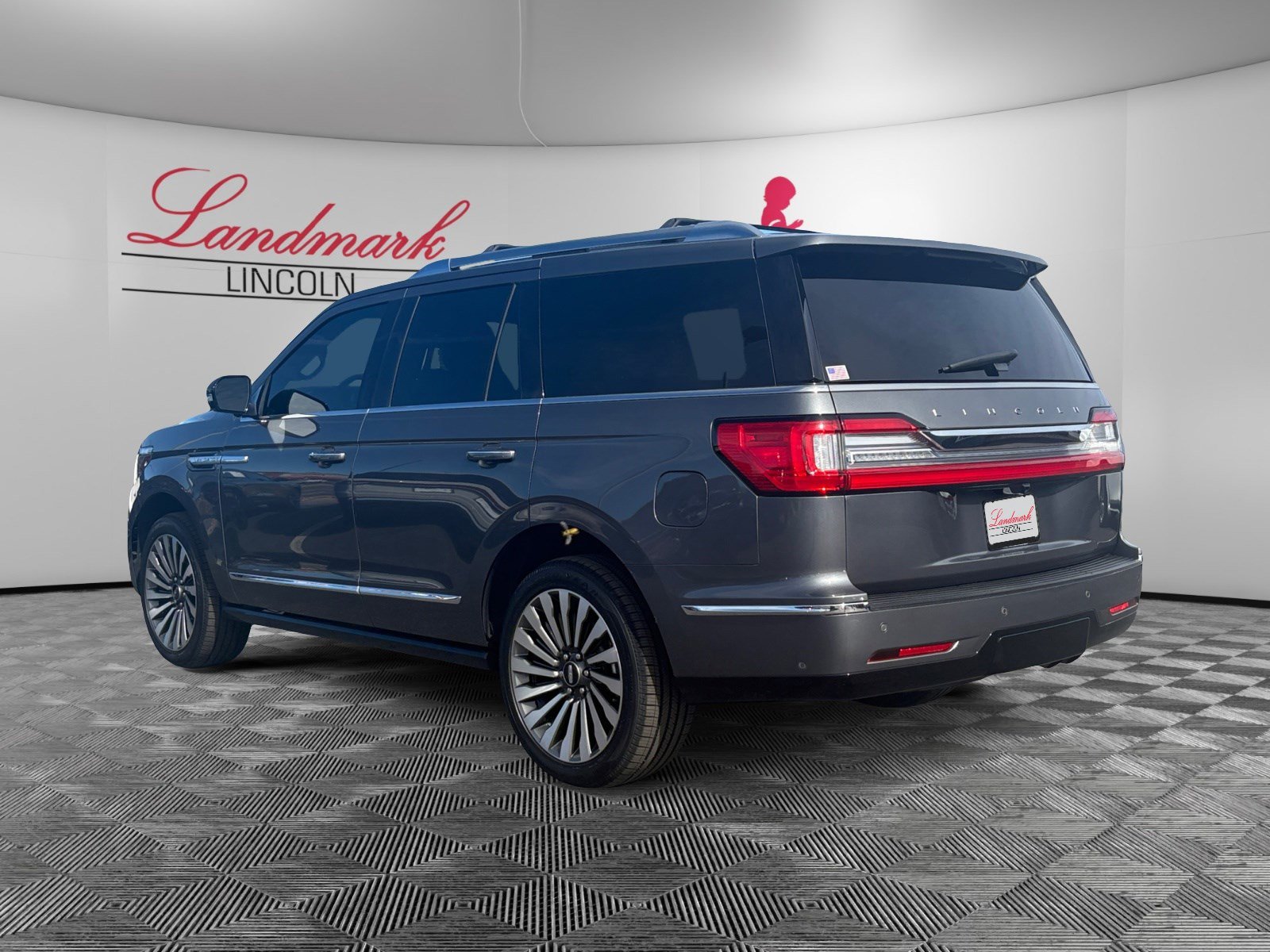 Certified 2021 Lincoln Navigator Reserve w/ Luxury Package image 3