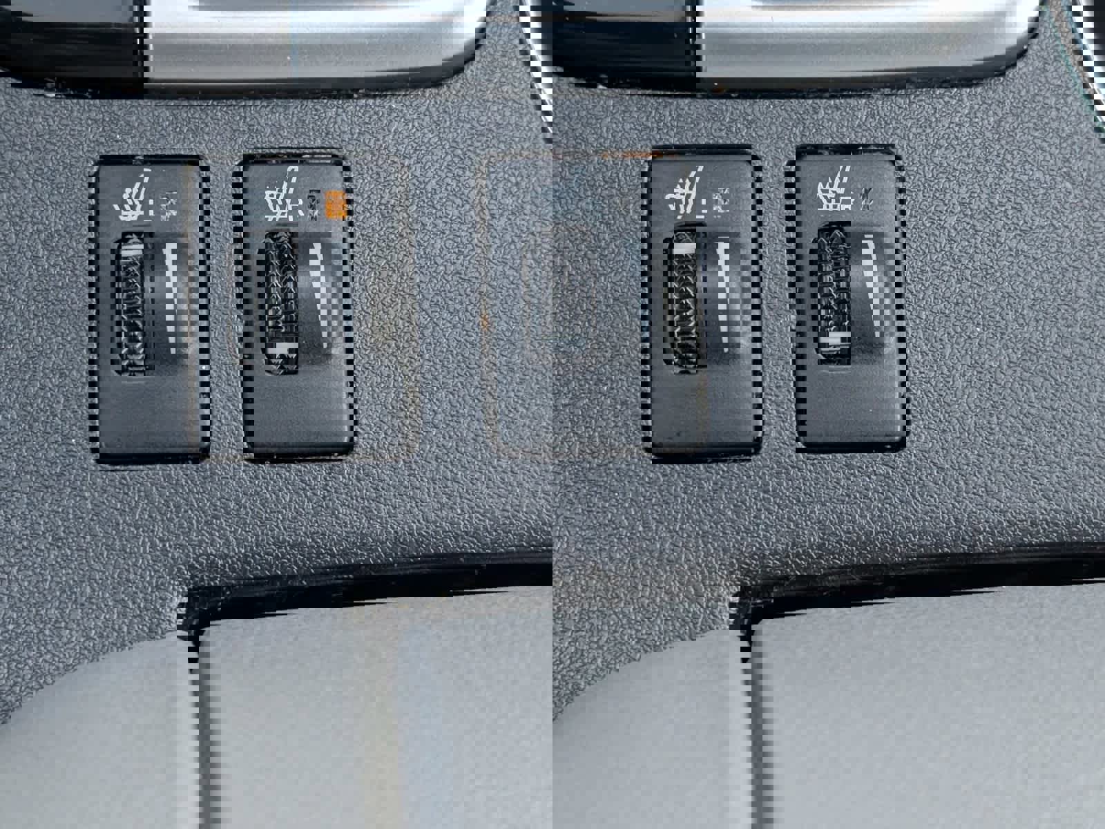 Used 2018 Toyota Highlander XLE image 26