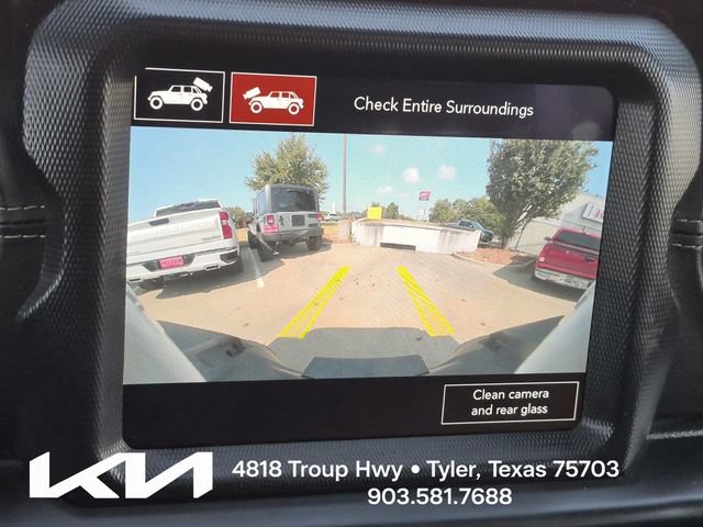 Used 2021 Jeep Wrangler Unlimited Sahara AWD/4WD image 35