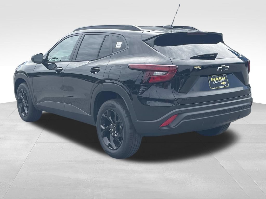 New 2026 Chevrolet Trax LT w/ Driver Confidence Package FWD image 5