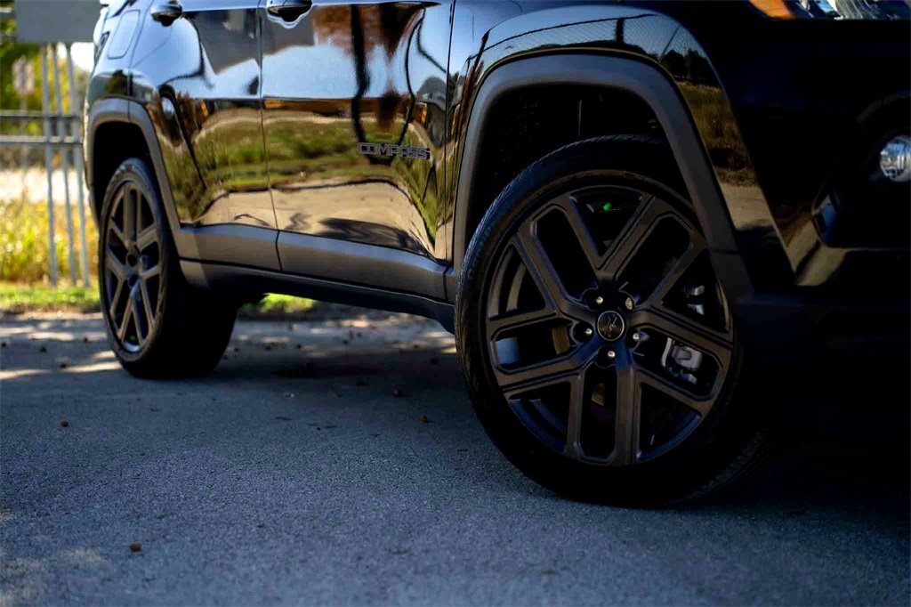 New 2026 Jeep Compass Latitude image 2