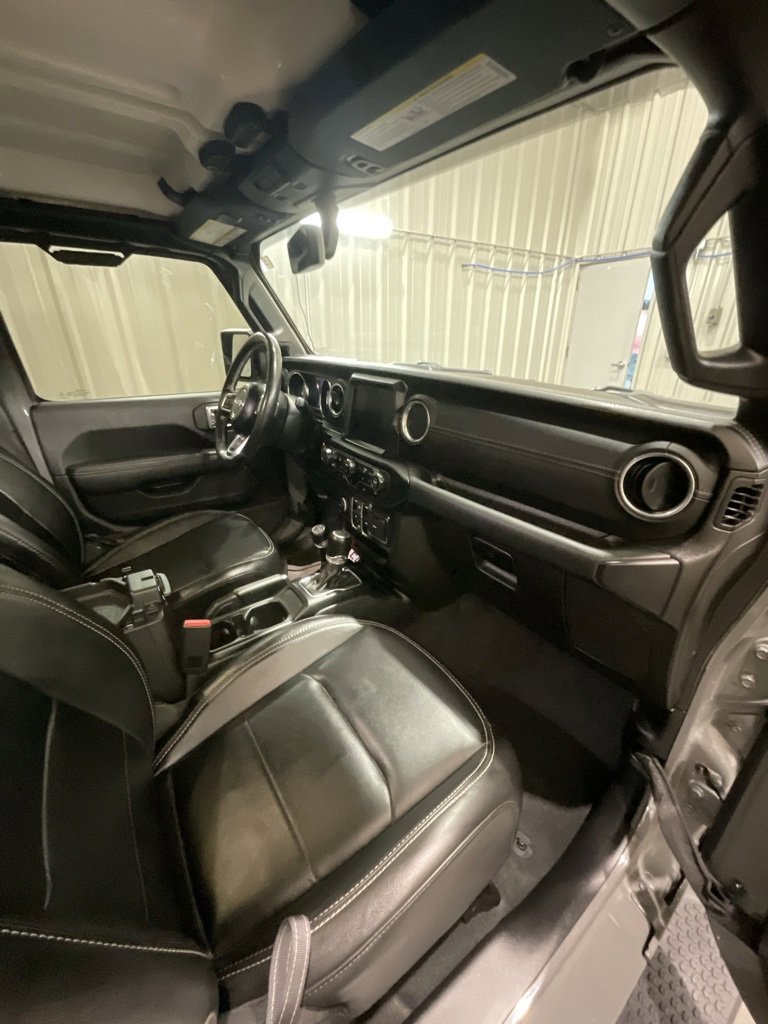 Used 2023 Jeep Wrangler Unlimited Sahara w/ Cold Weather Group image 14