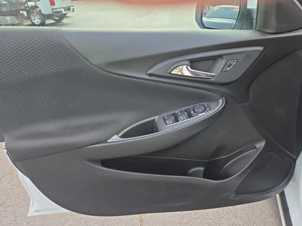 New 2025 Chevrolet Malibu LT FWD image 11