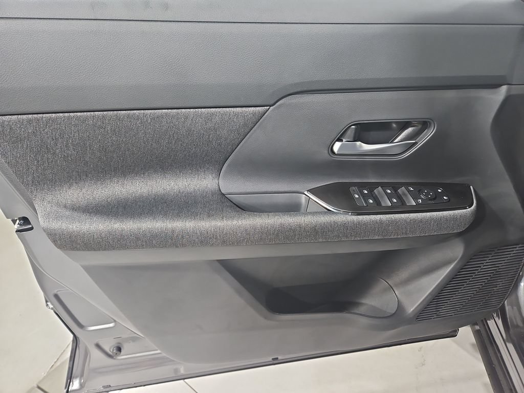 New 2026 Nissan Kicks SV w/ SV Premium Package AWD/4WD image 11