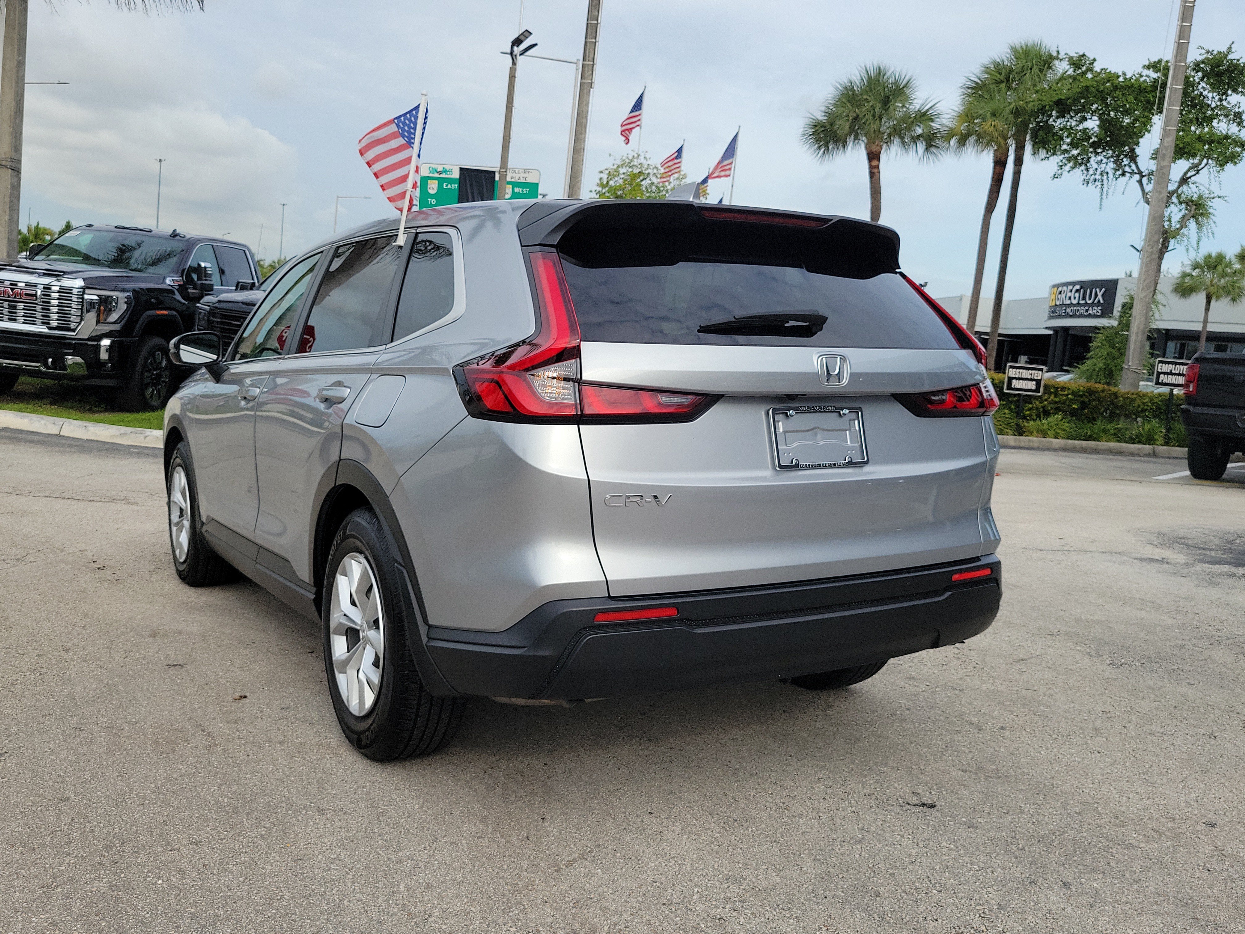 Used 2025 Honda CR-V LX image 7
