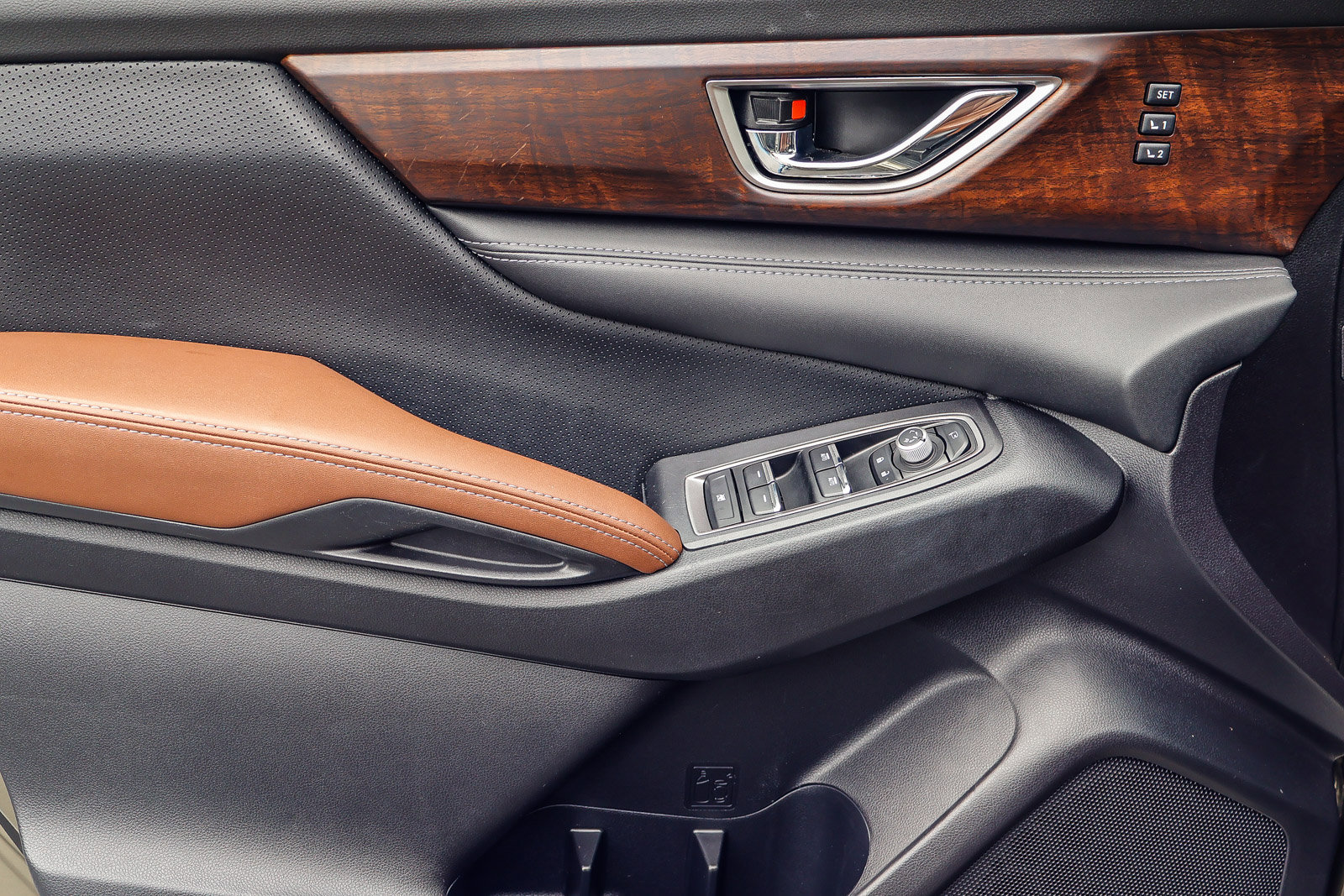 Used 2023 Subaru Ascent Touring image 12