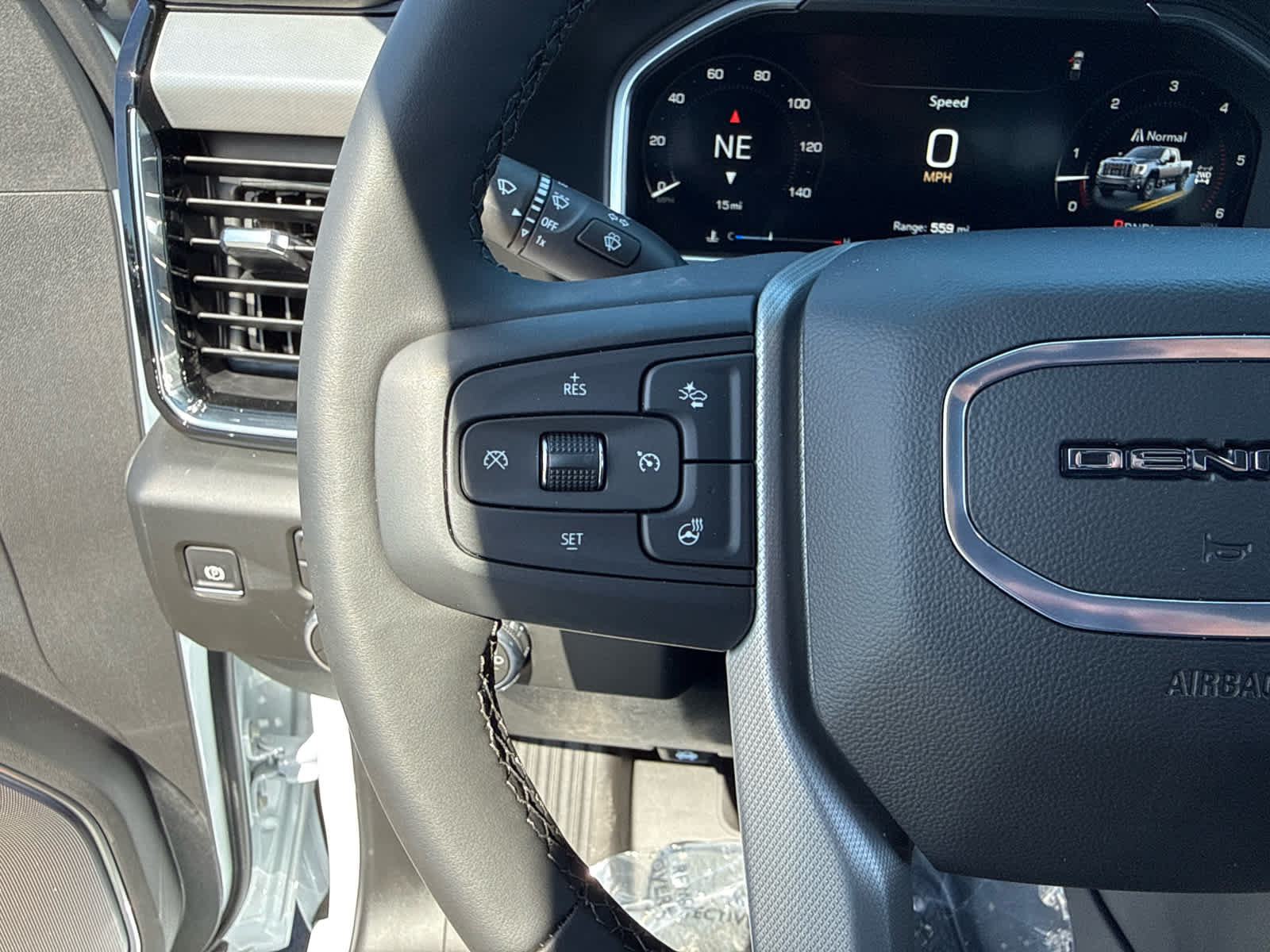 New 2026 GMC Sierra 3500 Denali w/ Denali Reserve Package AWD/4WD image 16