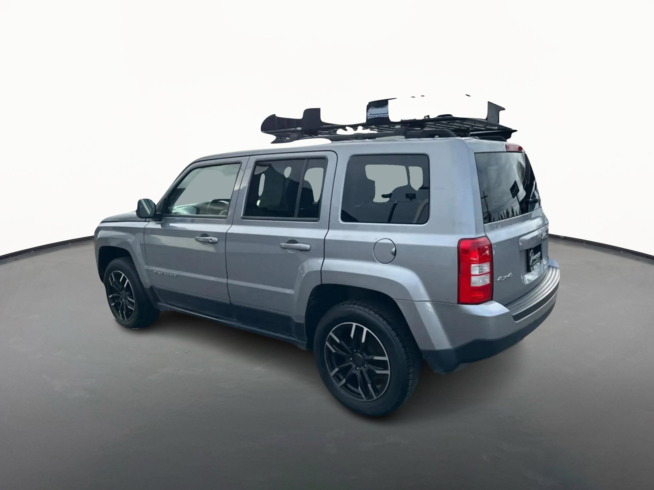 Used 2014 Jeep Patriot Latitude AWD/4WD image 5