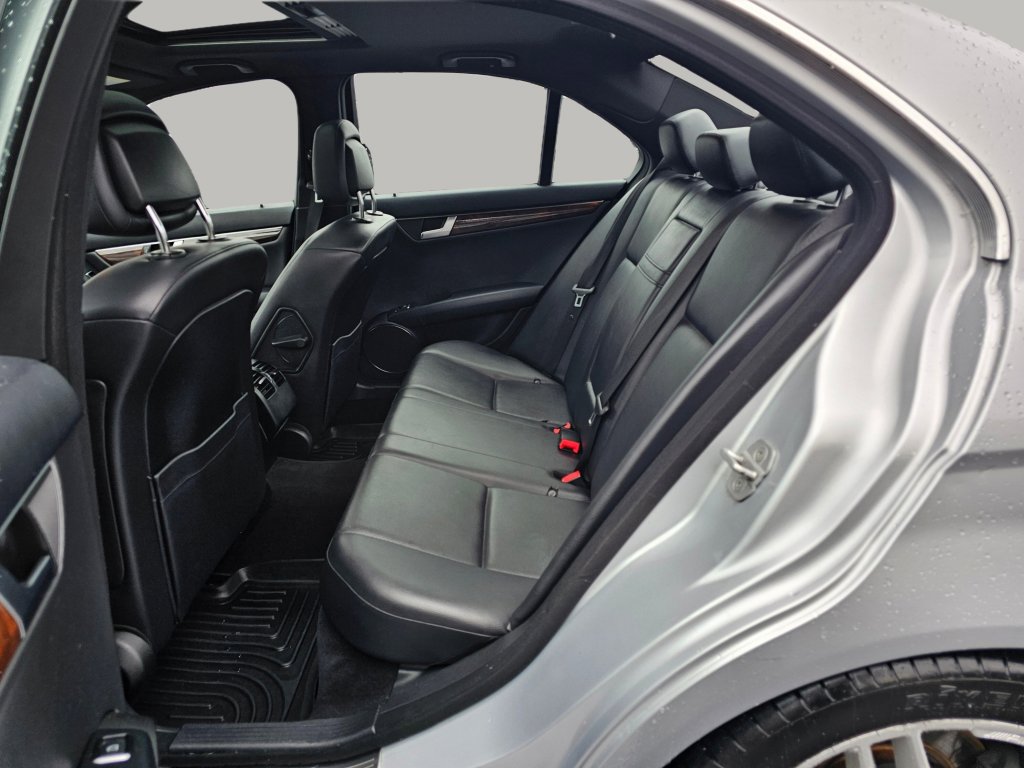 Used 2012 Mercedes-Benz C 300 4MATIC Sedan image 21