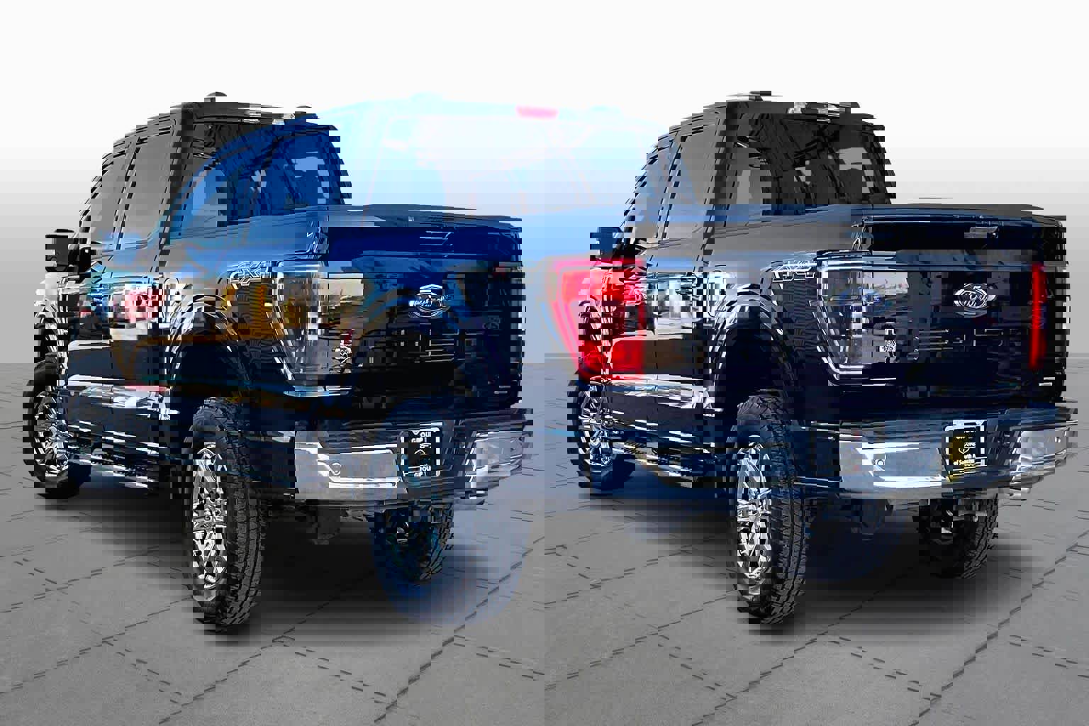 Certified 2021 Ford F150 XLT w/ Equipment Group 302A High image 15