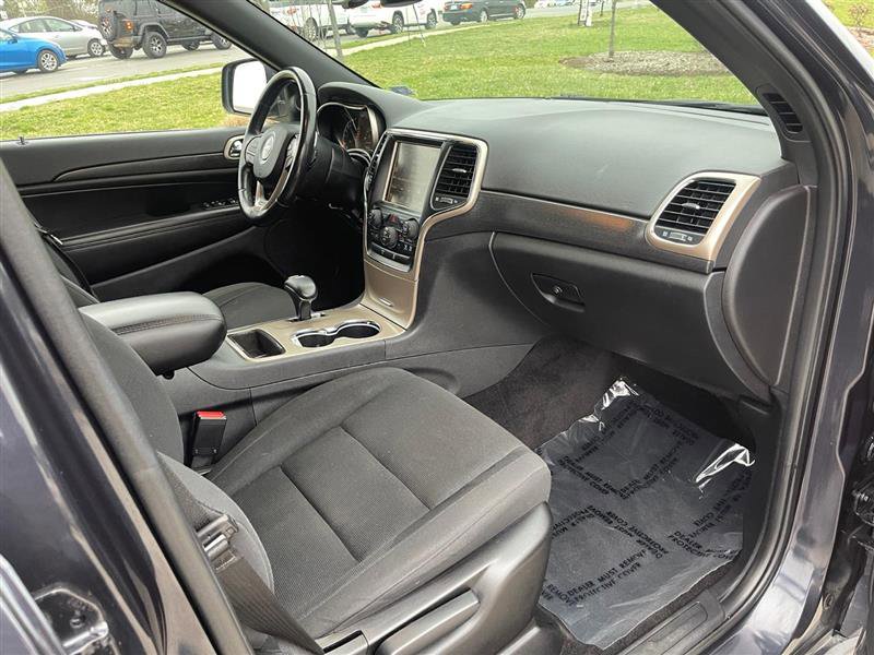 Used 2015 Jeep Grand Cherokee Laredo w/ Quick Order Package 23E image 31