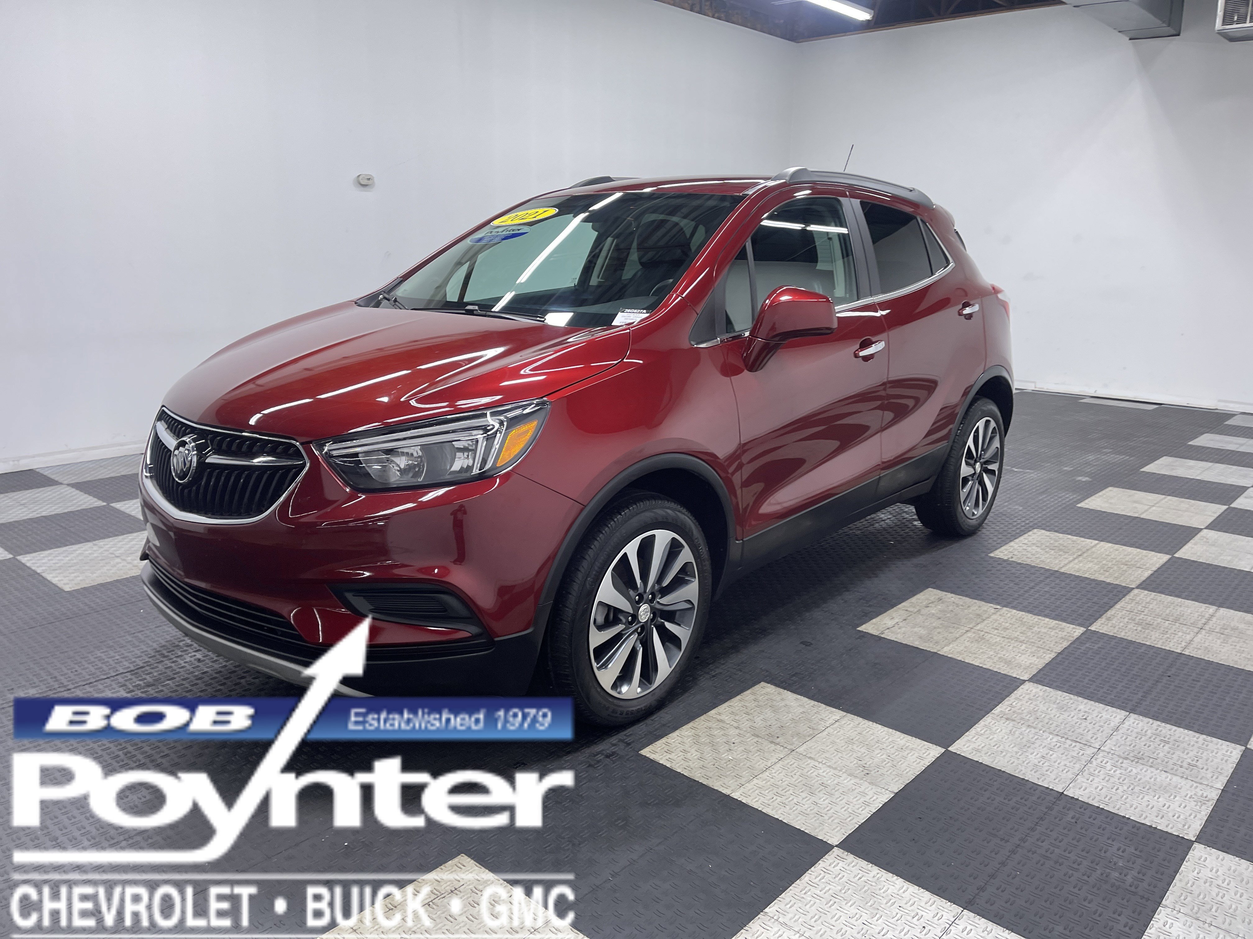 Used 2021 Buick Encore Preferred AWD/4WD image 1