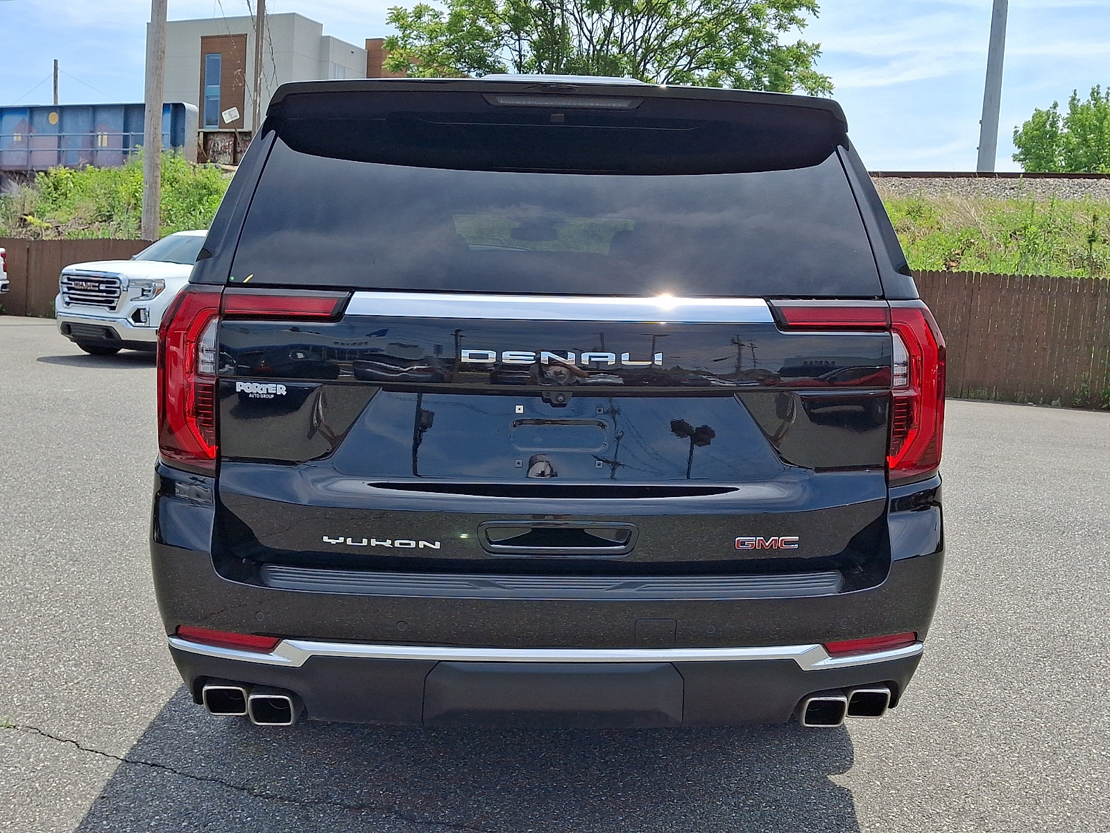 Certified 2025 GMC Yukon XL Denali w/ Sun & Power Step Package AWD/4WD image 5