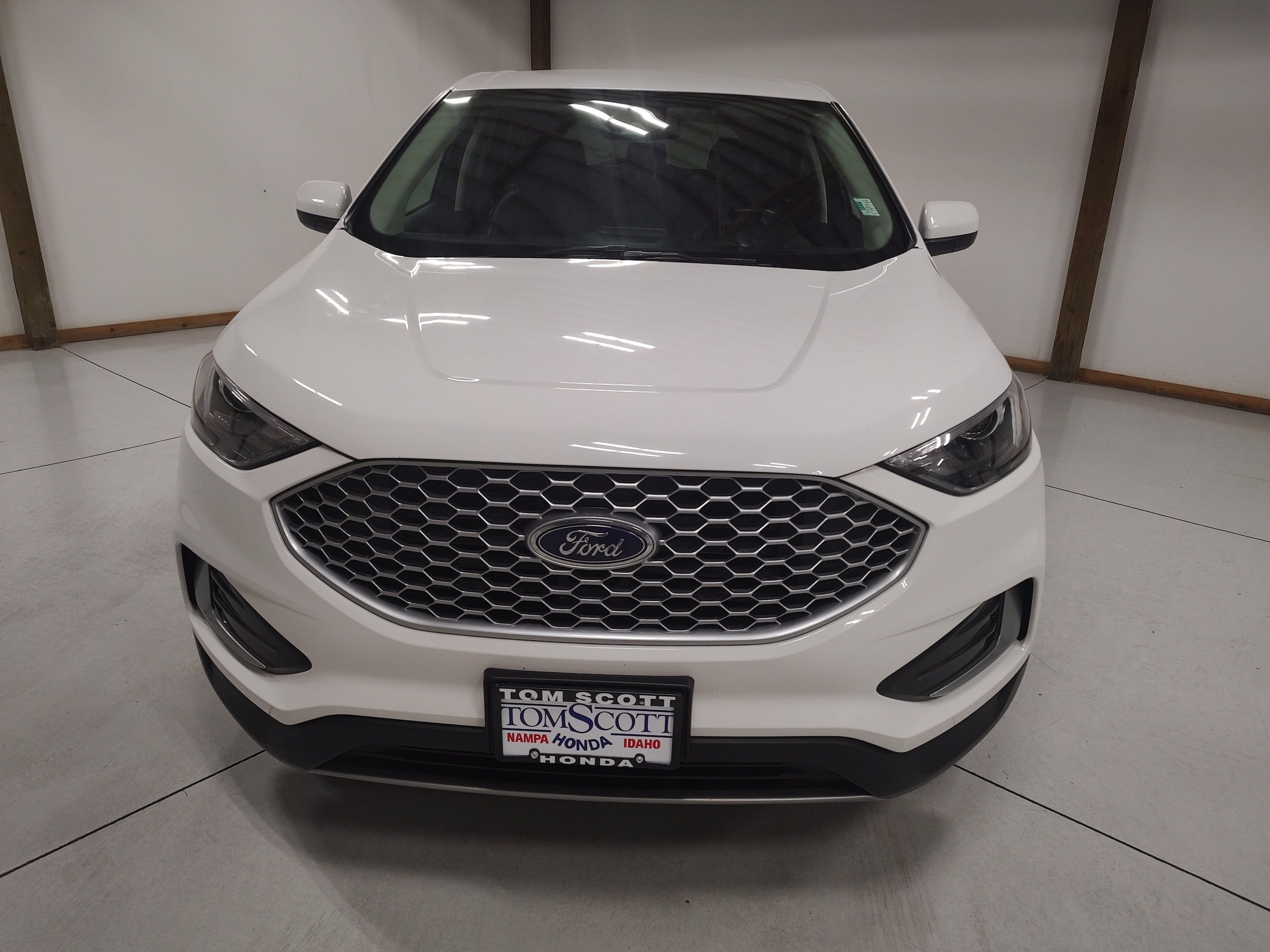 Used 2024 Ford Edge SEL AWD/4WD image 3