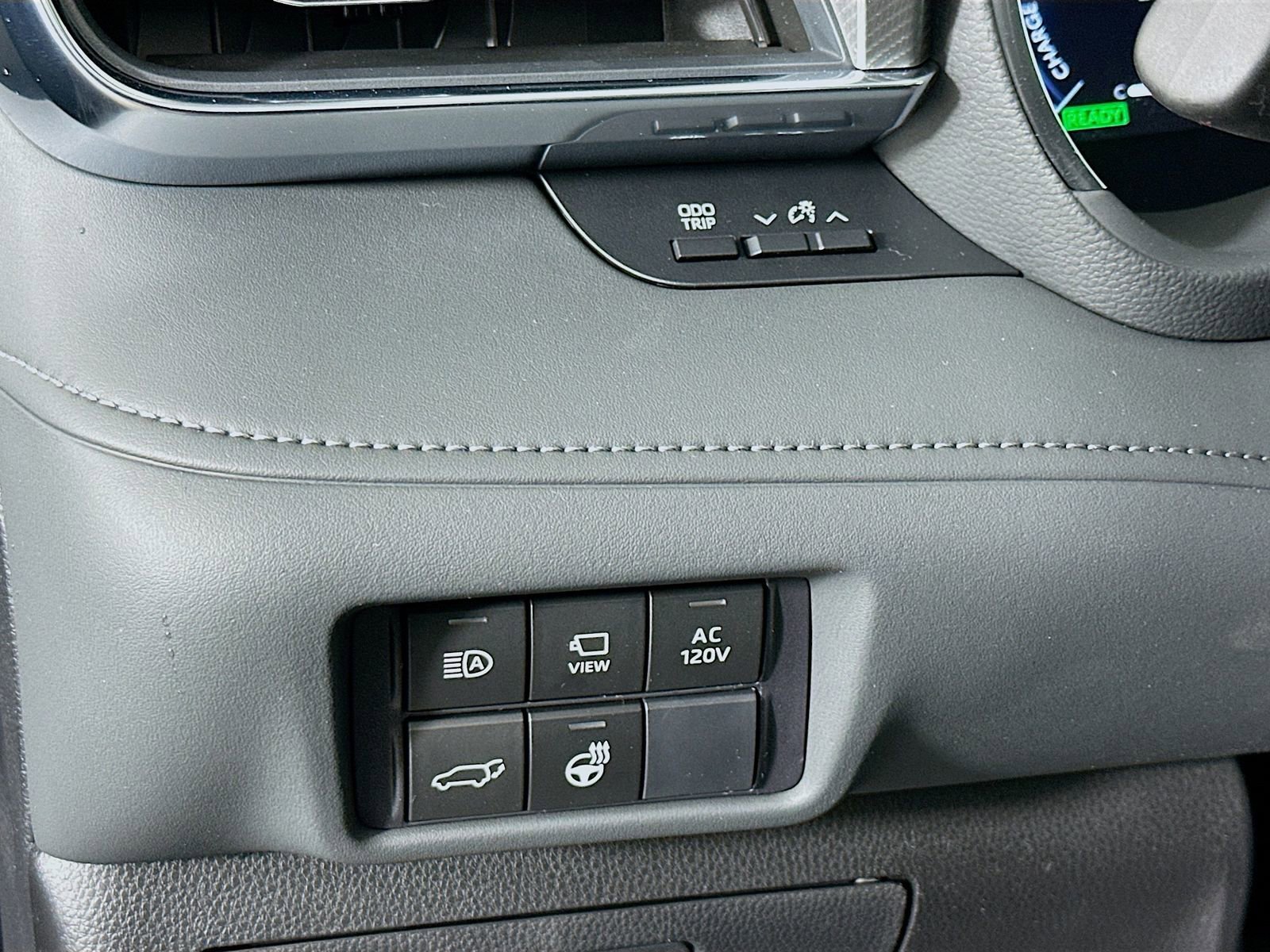 New 2026 Toyota Highlander Platinum image 10