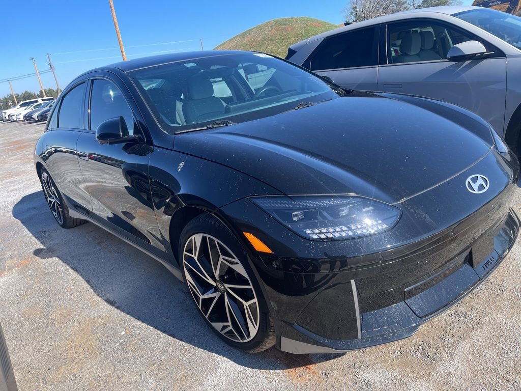 Used 2023 Hyundai Ioniq 6 Limited image 4