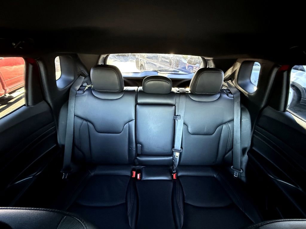 Used 2023 Jeep Compass Limited image 26