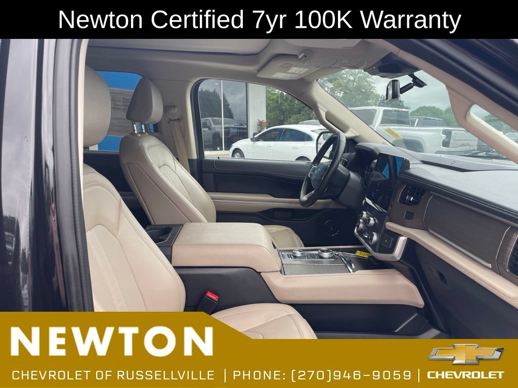 Used 2023 Ford Expedition Limited AWD/4WD image 11