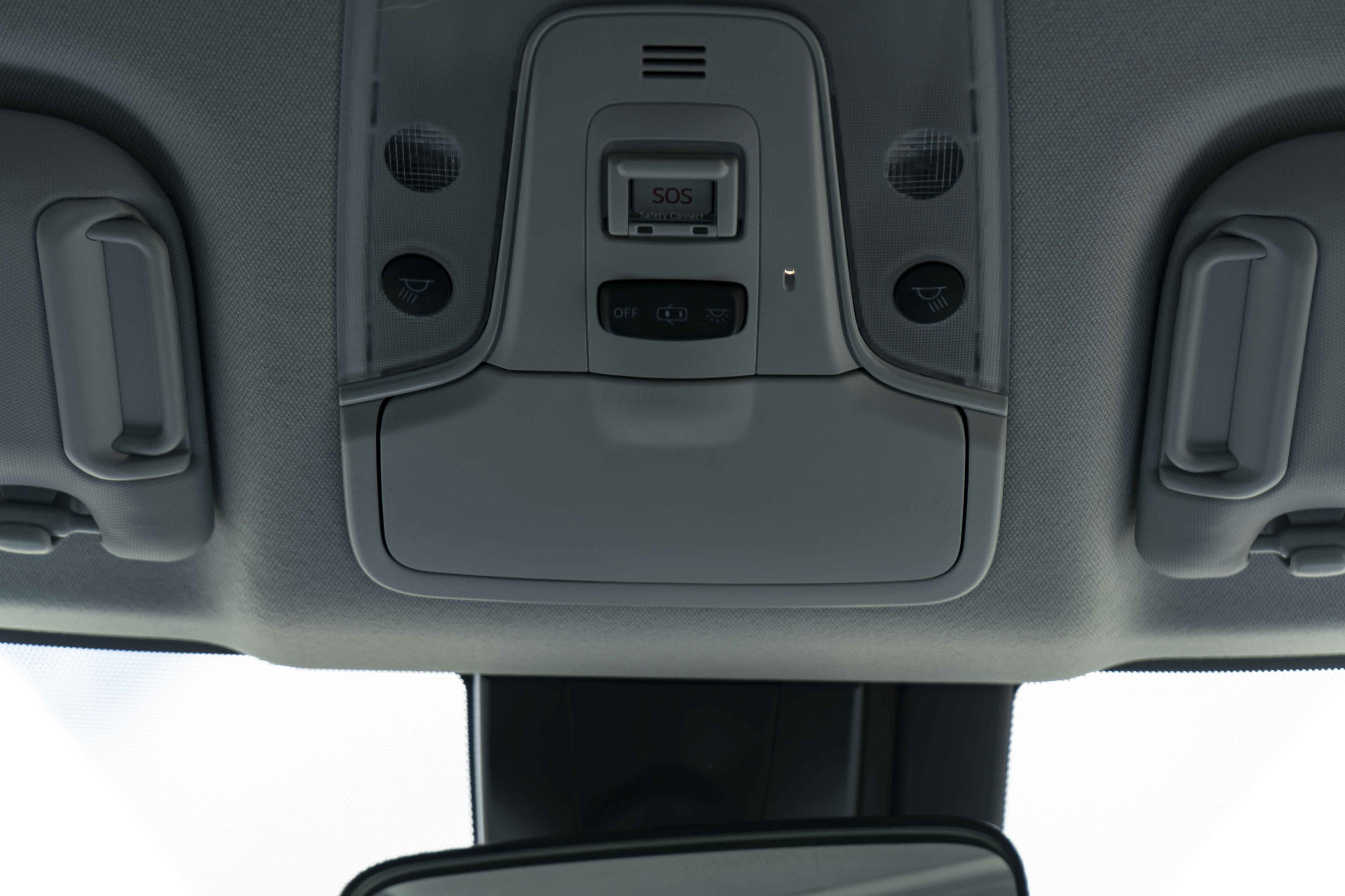 Used 2022 Toyota Prius Prime XLE image 38