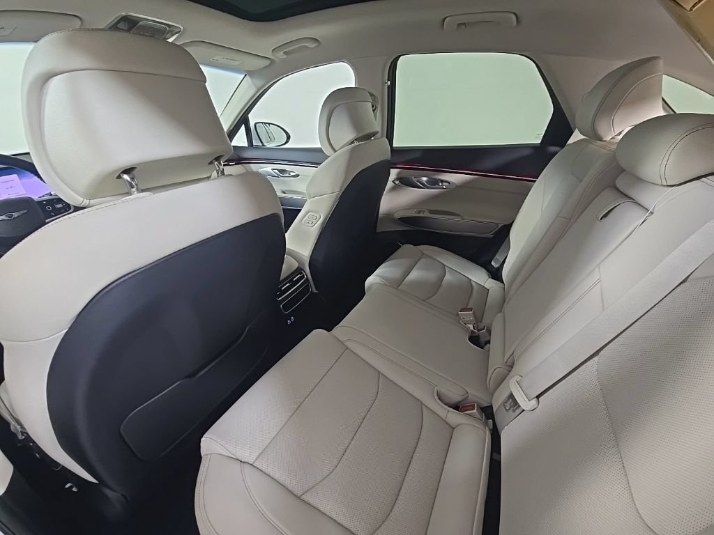 New 2027 Genesis GV70 2.5T Select AWD/4WD image 28