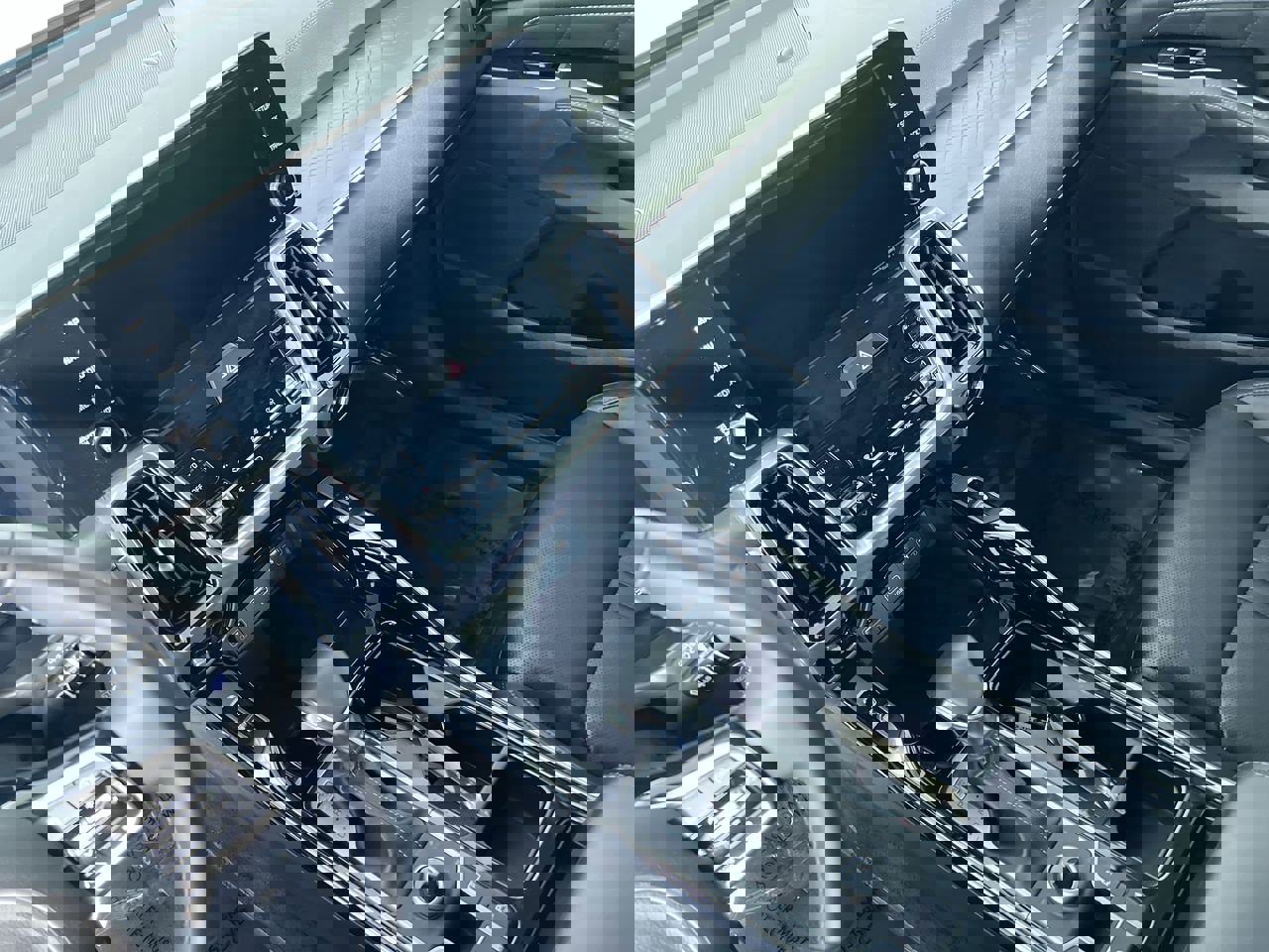 Certified 2023 Kia Sorento SX image 23