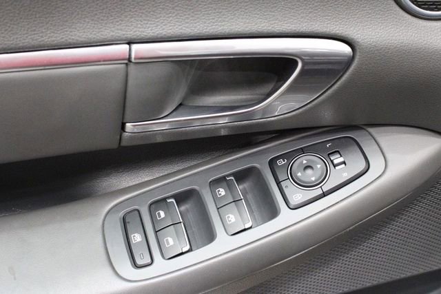 Used 2023 Hyundai Sonata SEL Plus image 17