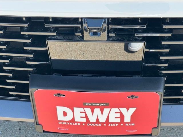 New 2026 Jeep Grand Wagoneer Summit w/ Premium Group III AWD/4WD image 44