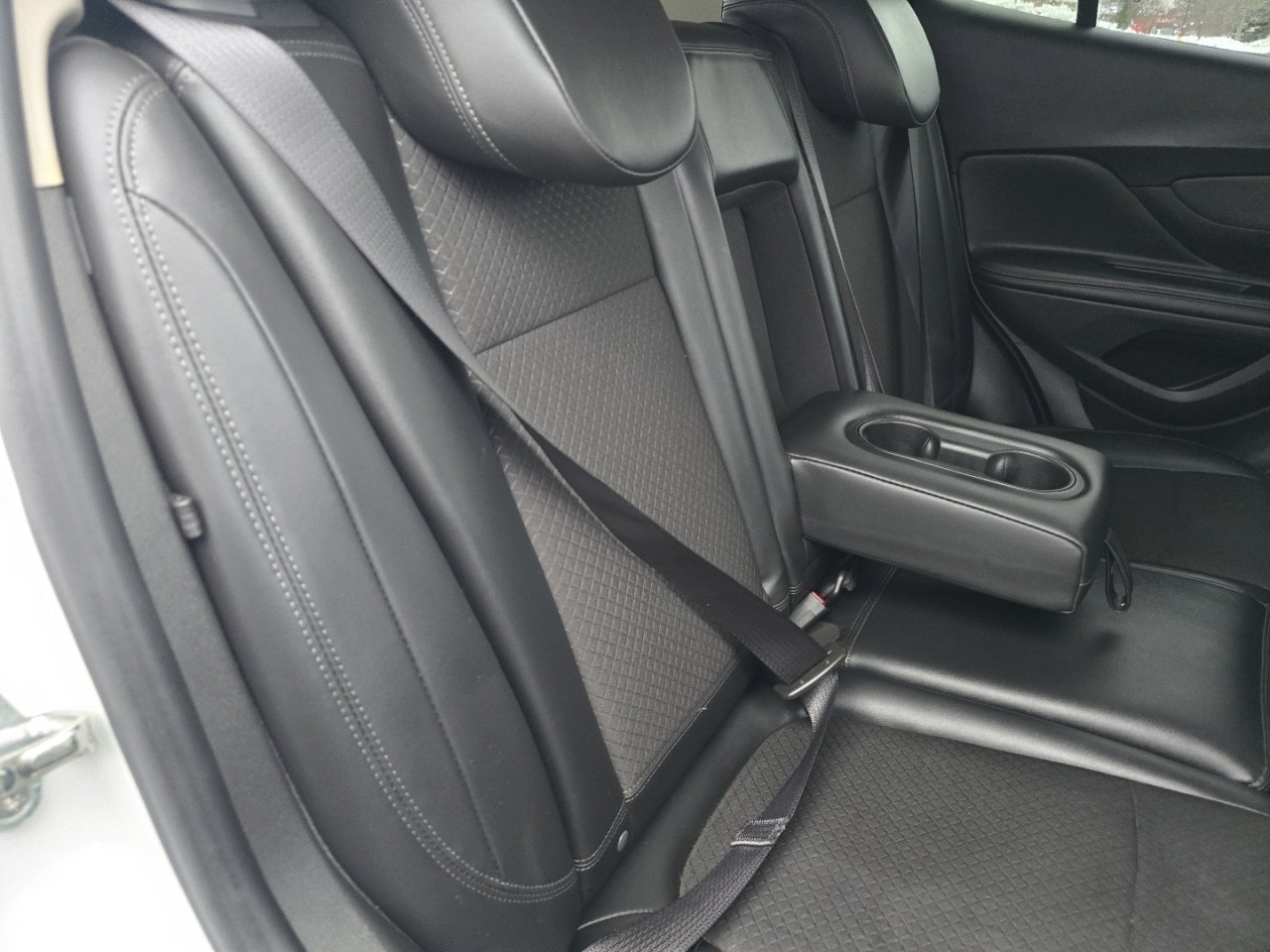 Used 2021 Buick Encore Preferred image 19