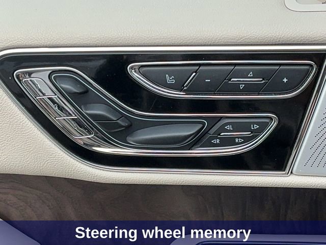 Used 2020 Lincoln Navigator Reserve w/ Luxury Package image 15