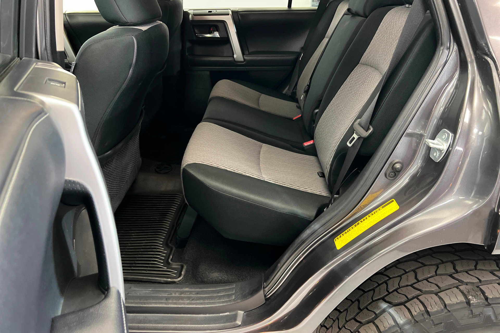 Certified 2019 Toyota 4Runner SR5 AWD/4WD image 22
