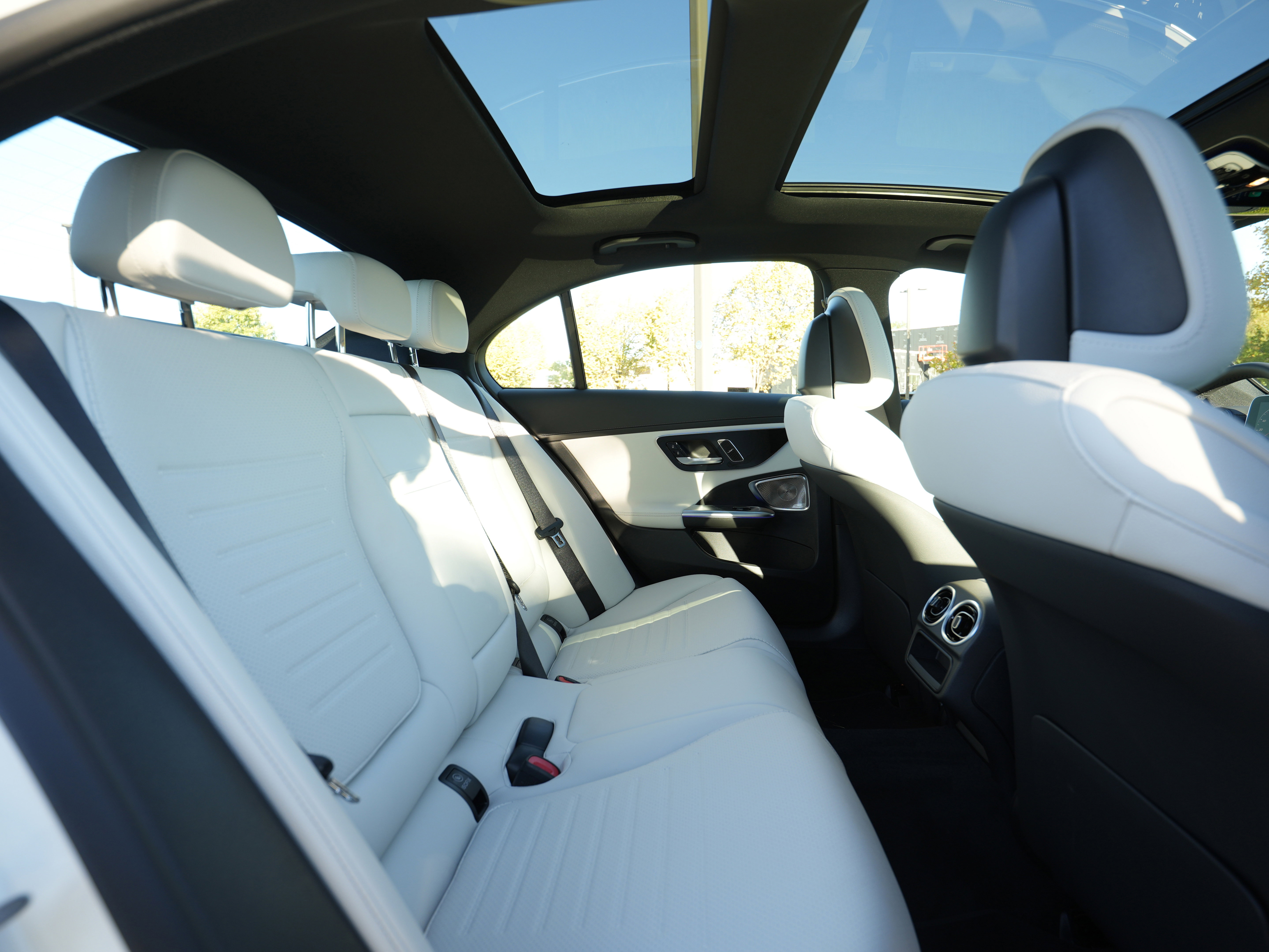 New 2026 Mercedes-Benz C 300 4MATIC Sedan image 37