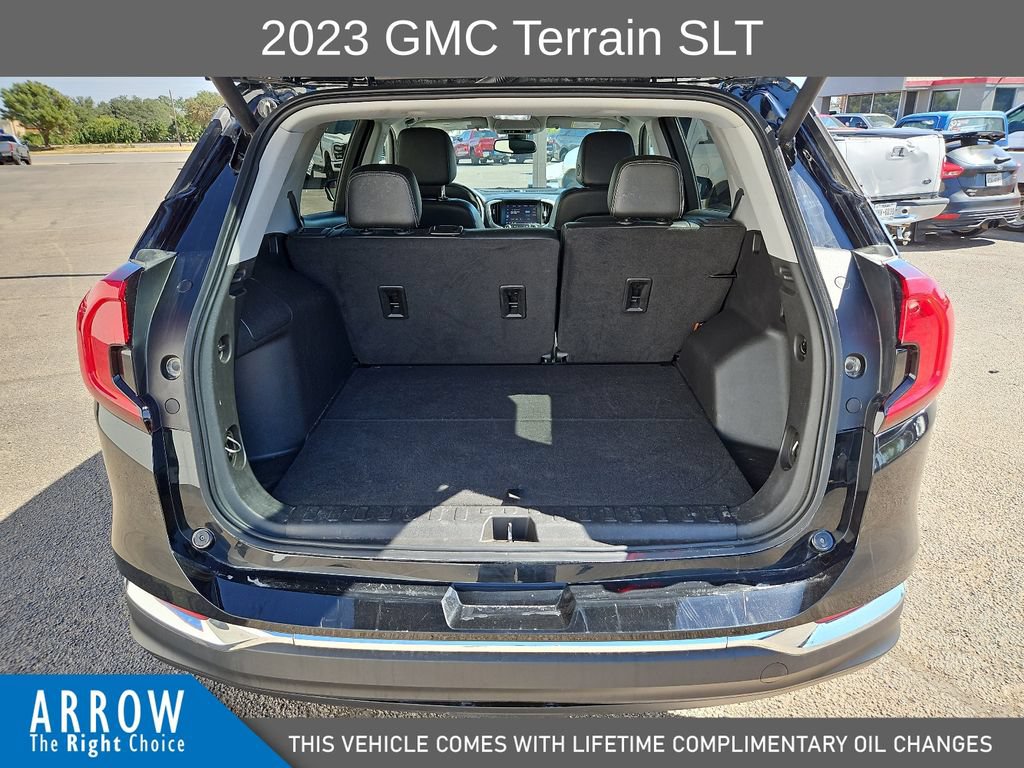 Used 2023 GMC Terrain SLT FWD image 18