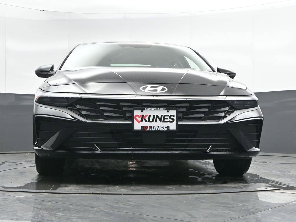 New 2026 Hyundai Elantra Limited FWD image 43