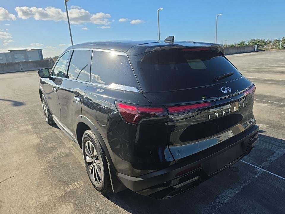 Certified 2023 INFINITI QX60 Pure image 14