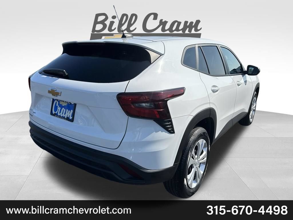 Used 2024 Chevrolet Trax LS w/ Driver Confidence Package FWD image 21