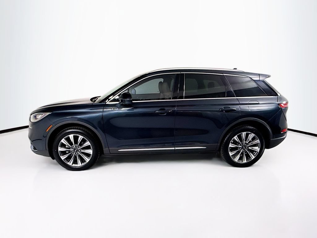 Used 2022 Lincoln Corsair Reserve w/ Equipment Group 201A FWD image 8