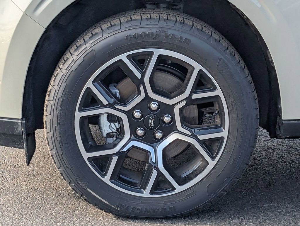 New 2025 Ford Maverick Lariat AWD/4WD image 14