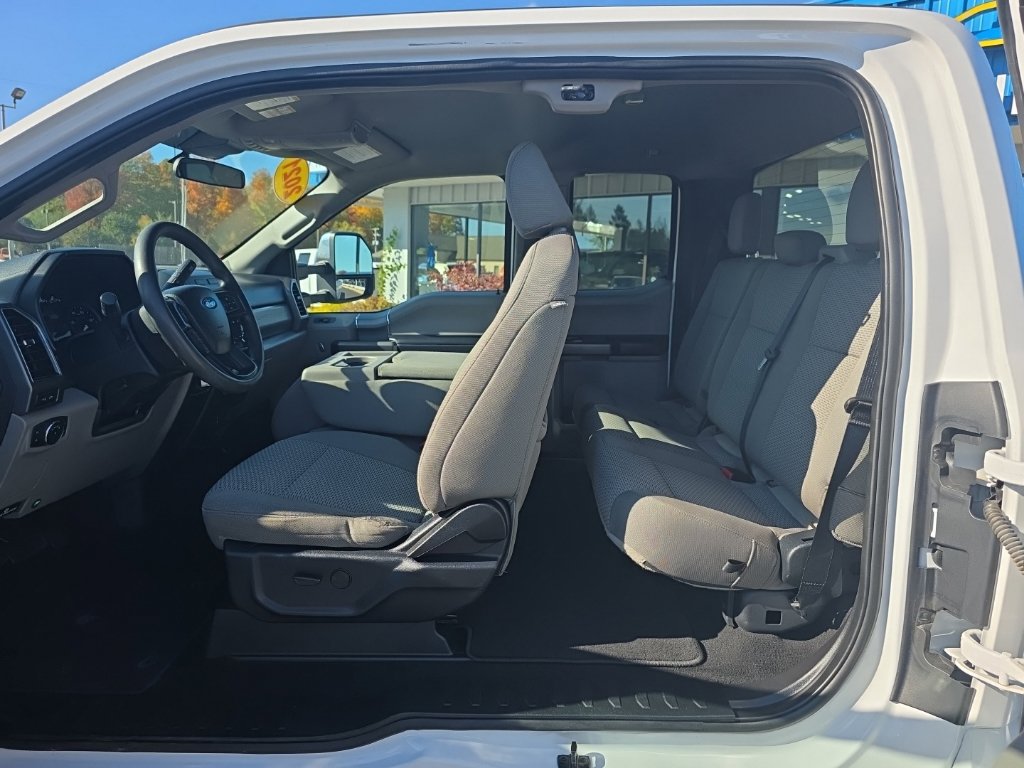 Used 2021 Ford F250 XLT w/ XLT Premium Package AWD/4WD image 28
