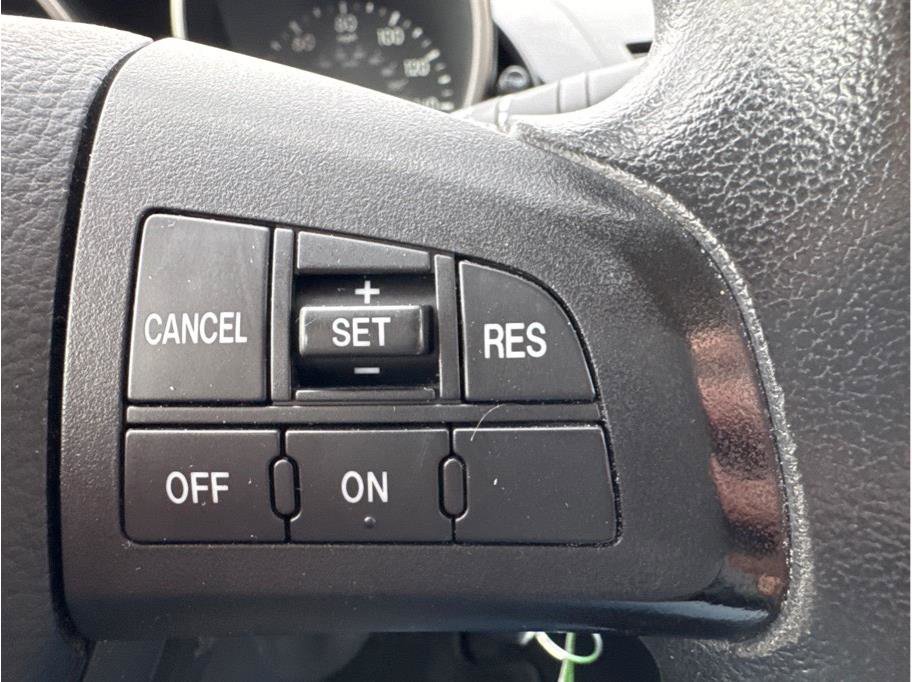 Used 2010 MAZDA MAZDA3 i Touring FWD image 18