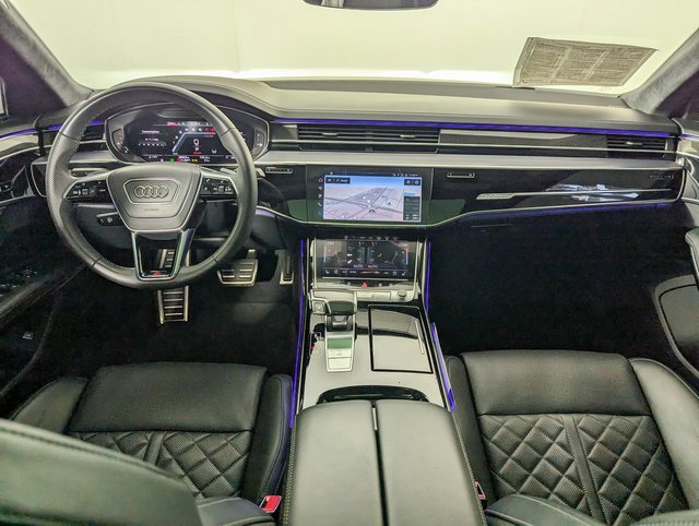 Used 2024 Audi S8 image 23