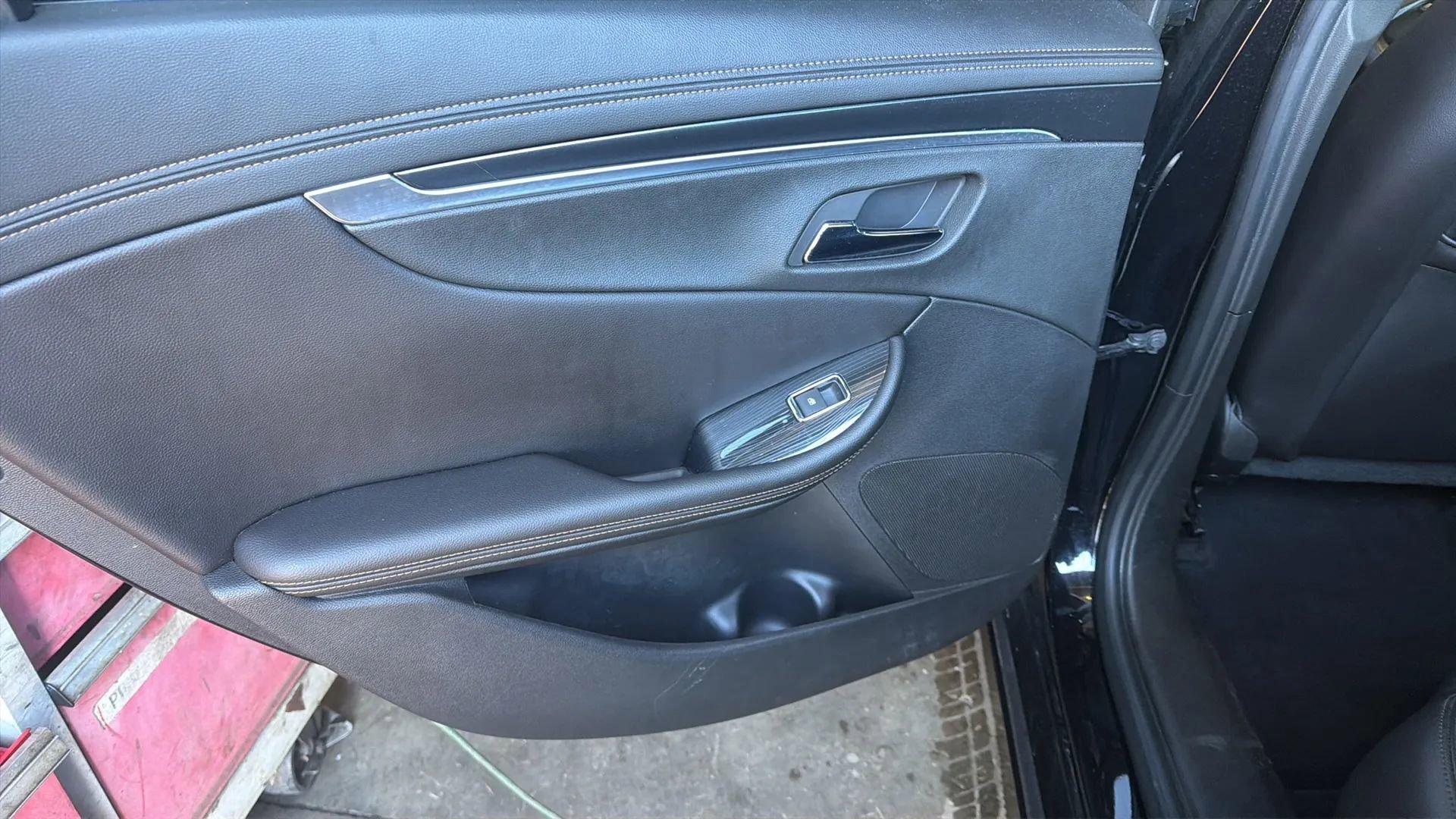 Used 2018 Chevrolet Impala LT image 27