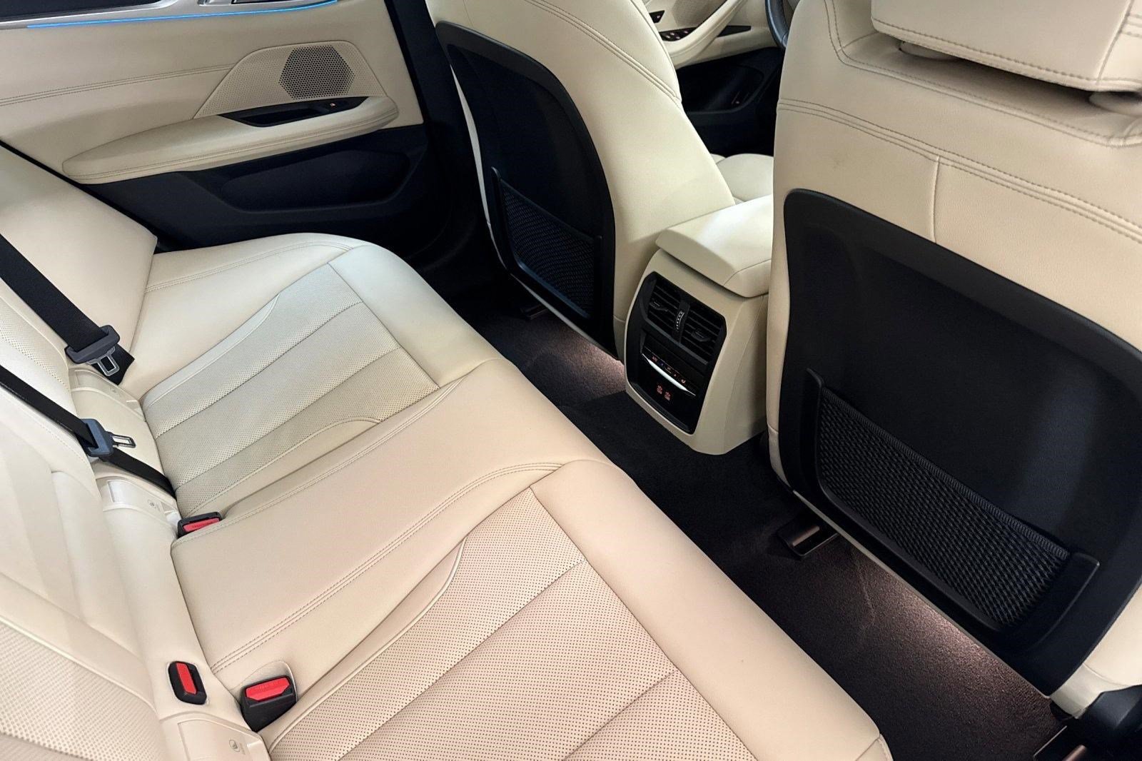 Certified 2023 BMW i4 eDrive35 w/ Premium Package RWD image 31
