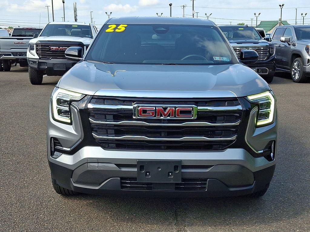 Used 2025 GMC Terrain Elevation AWD/4WD image 2