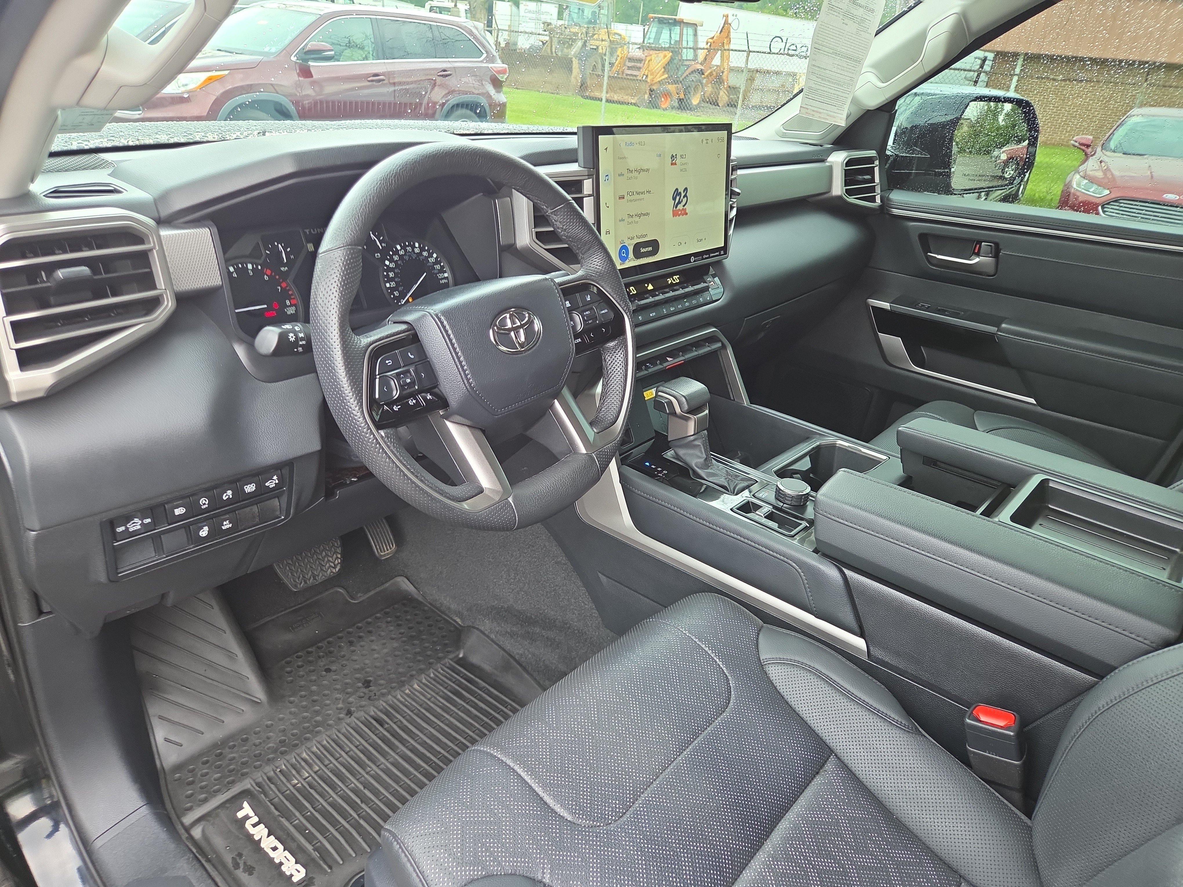 Used 2023 Toyota Tundra Limited AWD/4WD image 15
