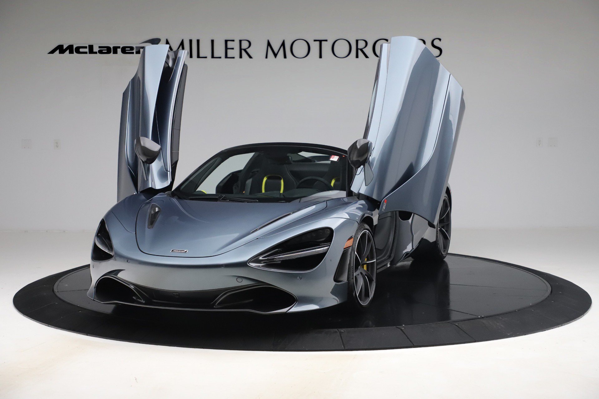 Used 2020 McLaren 720S Spider RWD image 31