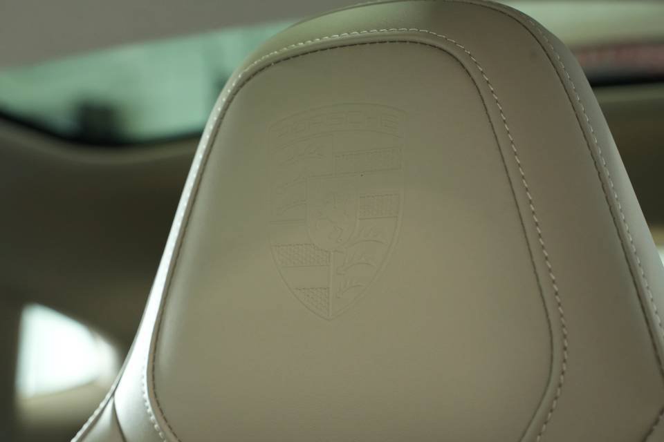 Certified 2025 Porsche Panamera 4 AWD/4WD image 35